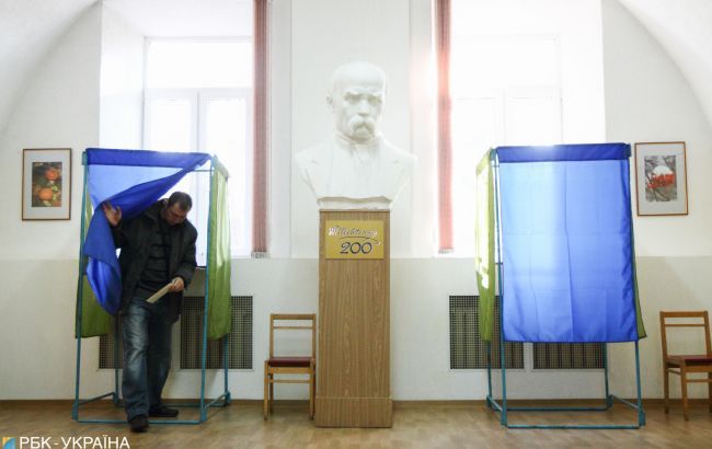 На виборах у Раду понад третина виборців планує обрати "Слугу народу"