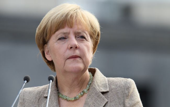 Меркель призвала Путина продвигать переговоры в нормандском формате