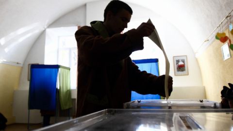 Известная экстрасенс дала совет украинцам перед выборами 2019