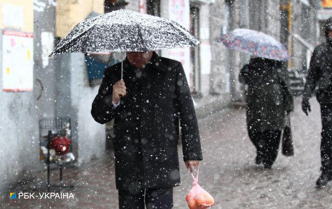 В Україні завтра можливі дощі та мокрий сніг: синоптики розповіли де