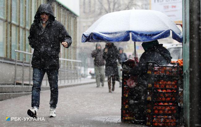 Сильный ветер и снегопады: какие области Украины погода не порадует