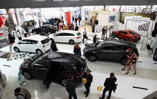 В Україні ввели нові правила продажу авто: обов’язкові дані про витрати палива та CO2