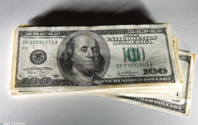 НБУ немного повысил официальный курс доллара на 12 мая