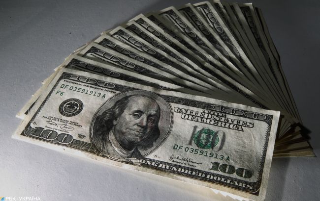 НБУ снизил официальный курс доллара на 4 мая