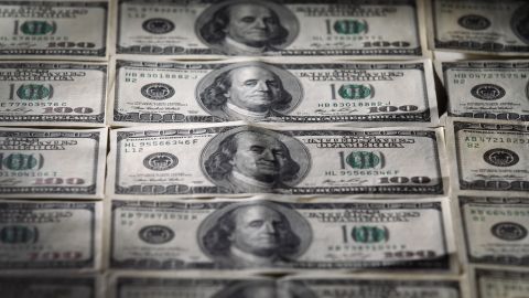 Міжбанк відкрився зниженням курсу долара