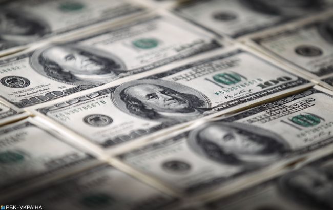 Курс доллара прекратил снижение на межбанке