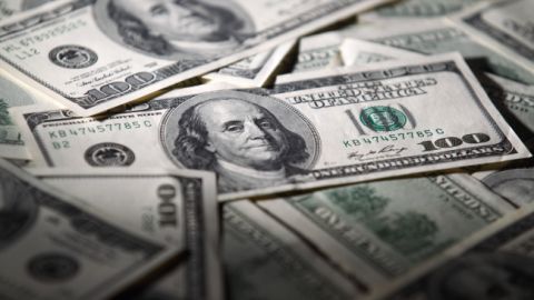 НБУ на 12 марта резко повысил официальный курс доллара