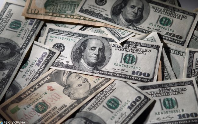 Курс долара знижується на міжбанку після інтервенцій НБУ