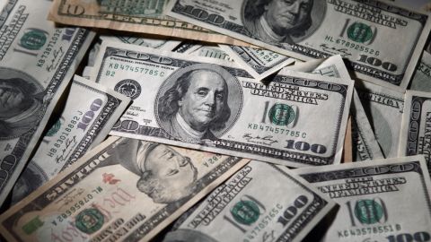 НБУ на 11 вересня підвищив офіційний курс долара