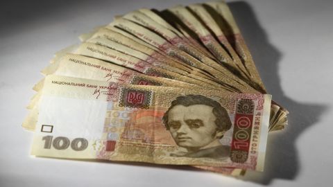 Украинцы могут получить несколько тысяч от налоговой: что нужно сделать