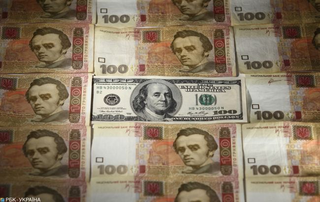 Курс доллара на межбанке закрепился ниже 28 гривен