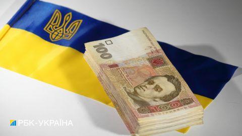 Хто з українців отримає матеріальну допомогу до Дня Незалежності: пощастить не всім
