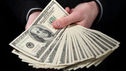 Долар може бути і по 50: експерт приголомшив прогнозом