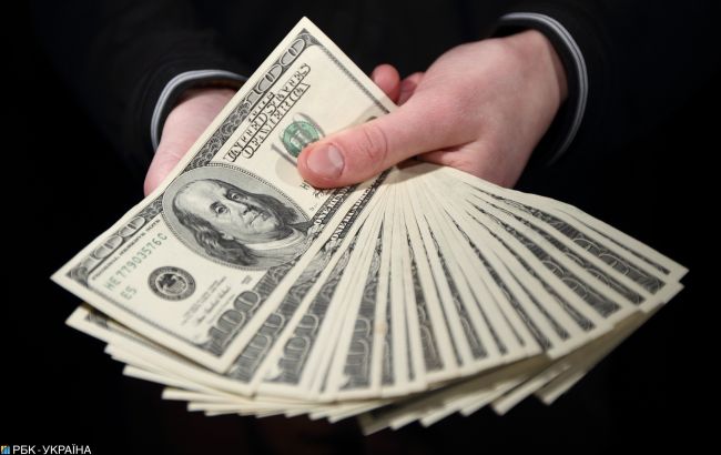 Эксперт рассказал, стоит ли украинцам покупать доллары после отставки главы НБУ
