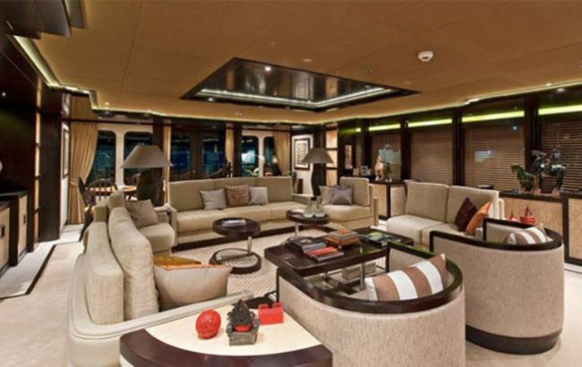 Нардеп показал уникальные супер-яхты Коломойского ценой 150 млн евро