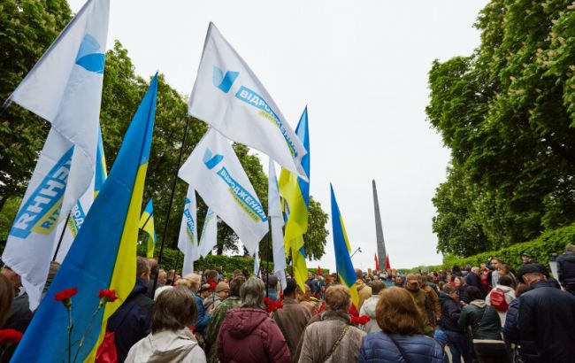 Депутаты "Відродження" приняли участие в торжествах ко Дню победы
