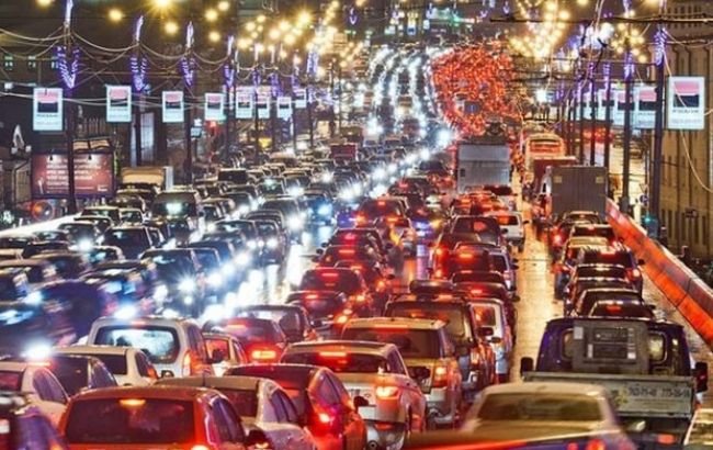 Пробки в Киеве достигли 7 баллов