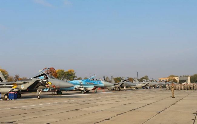Російські війська завдали ракетного удару по аеродрому в Старокостянтинові