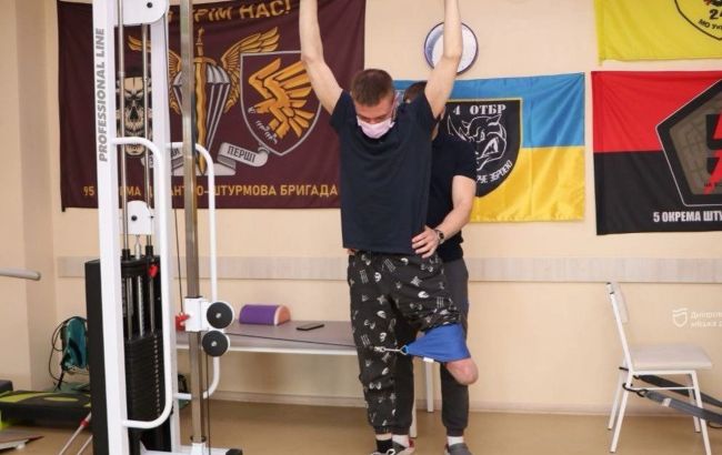 Реабилитационный центр Днепра лечит военных после тяжелых ранений