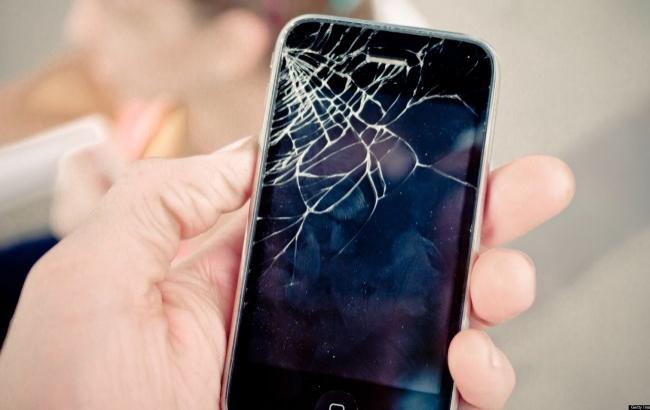 Apple запатентовала механизм защиты экрана при падении iPhone