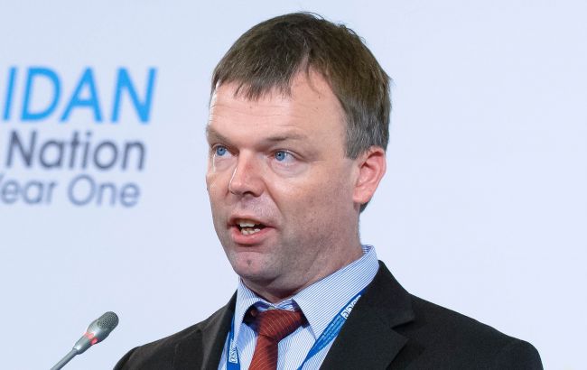 Хуг завтра вирушить на Донбас для оцінки ситуації з безпекою