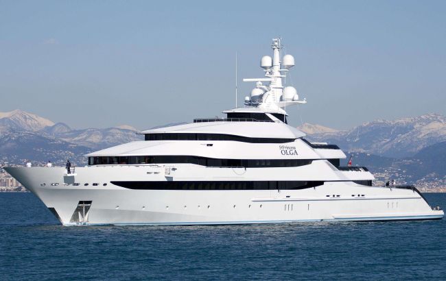У Франції конфіскована яхта російського олігарха Сєчіна