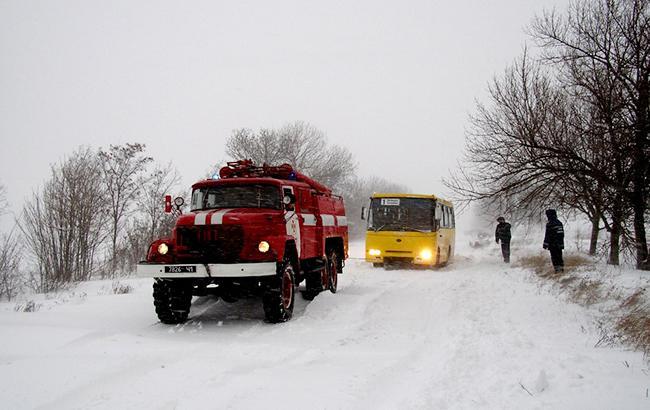 Непогода в Украине: в Кропивницком, Херсоне и Николаеве снято ограничения на въезд грузовиков