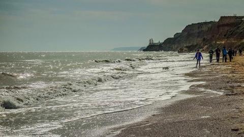 "Виглядає дуже ефектно": в Одесі "відступило" море (фото)