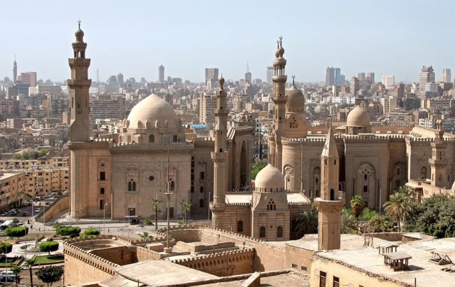 У результаті нападу на ресторан в Каїрі загинули 16 осіб