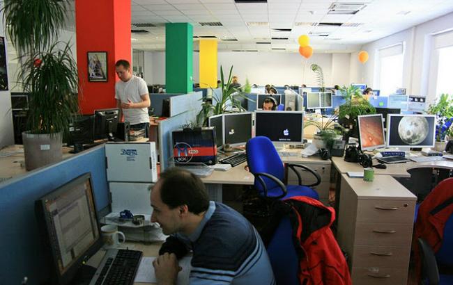 GfK: кожен десятий українець перестане відвідувати офіс до 2017