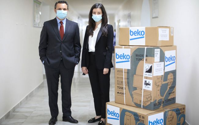 Компания Беко подарила аппараты ИВЛ украинским больницам