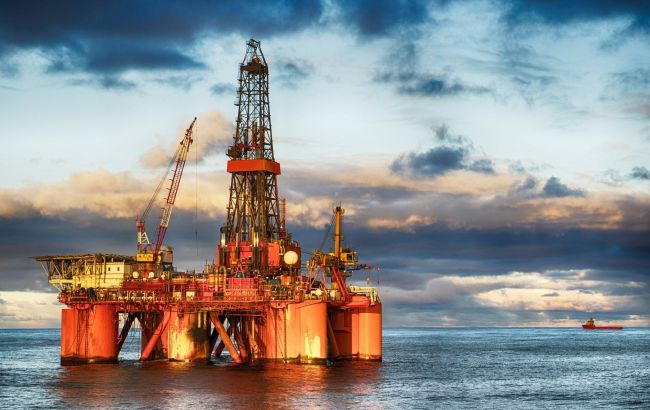 Нефть дешевеет на фоне опасений о перспективах мировой экономики