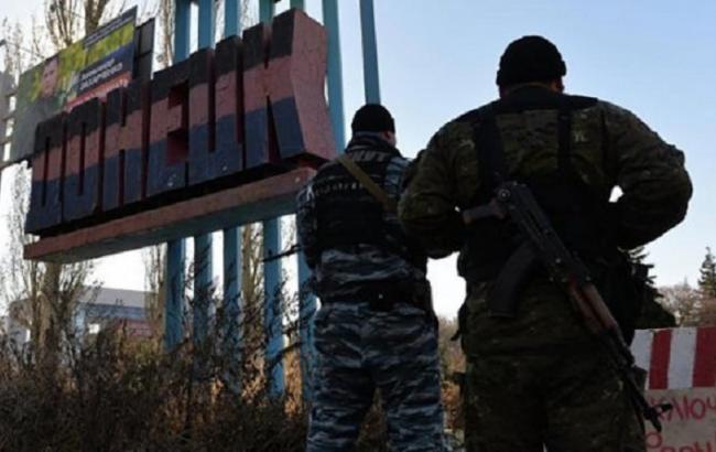 Жителей оккупированного Донбасса заставляют проходить "военную службу", - разведка
