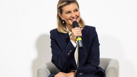 Олена Зеленська в елегантному костюмі з'явилася в унікальному проекті для Vogue Україна