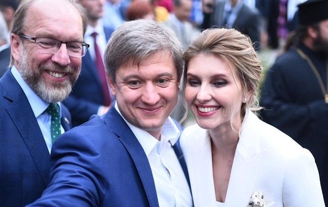 Олена Зеленська показала вдалий приклад урочистого total white образу