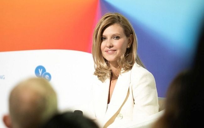 Сама сдержанность: Елена Зеленская выбрала оригинальное платье-корсет для церемонии встречи в Литве