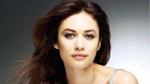 Ольга Куриленко пожаловалась на бедность украинских мам-одиночек и показала раритетное фото