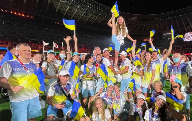 Украинские спортсмены приняли участие в церемонии закрытия Олимпиады 2020: яркие фото из Токио