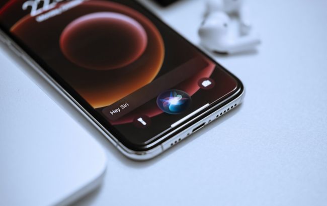 Голосовые помощники Google Assistant и Siri: какой выбрать и в чем разница