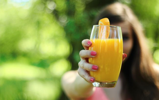 Апельсиновий сік не можна пити вранці: експерт назвала причину