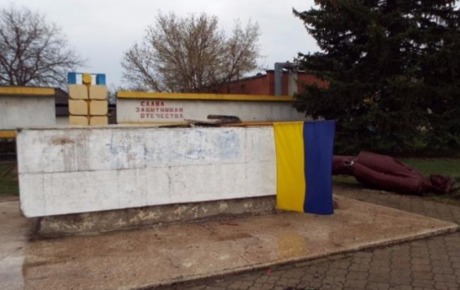 У "ЛНР" розгорівся скандал з української символіки