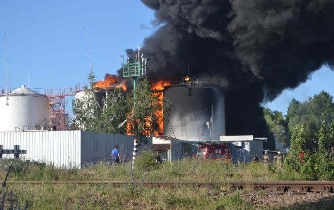 МВД: Наиболее вероятная причина пожара на нефтебазе - нарушение правил безопасности