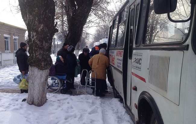 Ситуация в Авдеевке: из города уже эвакуированы 290 человек, из которых 135 - дети