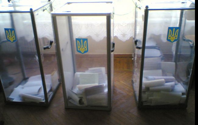 В Киеве открылись все избирательные участки на местных выборах