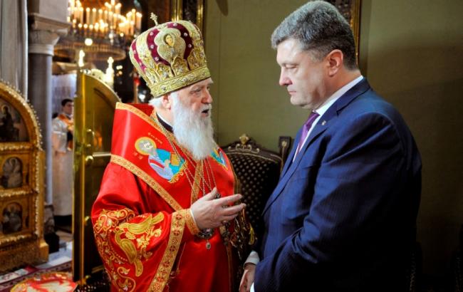 Порошенко: сегодня украинским и другими языками мы встречаем праздник Воскресения