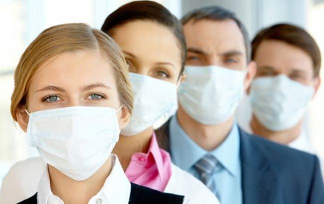 Столичные власти рекомендуют ввести на предприятиях Киева масочный режим в связи с ОРВИ