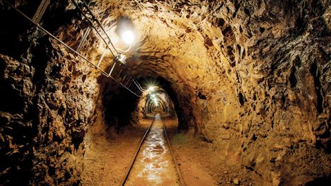 Во Львовской области при аварии на шахте погиб рабочий