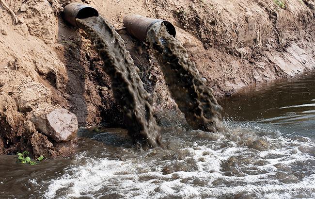 Під Києвом отруйна вода зі звалища загрожує екологічною катастрофою