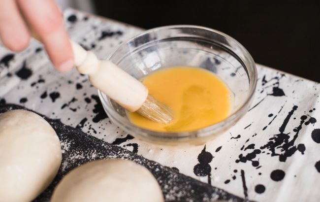 Не тільки яйцем: чим змащувати випічку, щоб вона виглядала апетитно