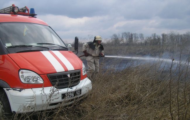 За минулу добу в Україні зафіксовано 652 пожежі на відкритій місцевості, - ДСНС